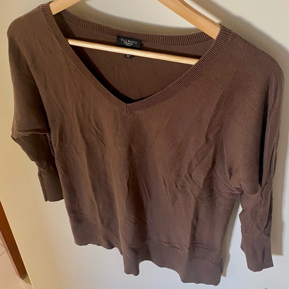 Women’s chocolate brown 3/4 sleeve knit vneck sweater TALBOTS petites, sz M - Picture 1 of 8